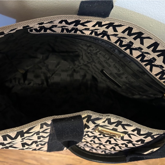 Michael Kors logo travel large tote - Picture 2 of 3